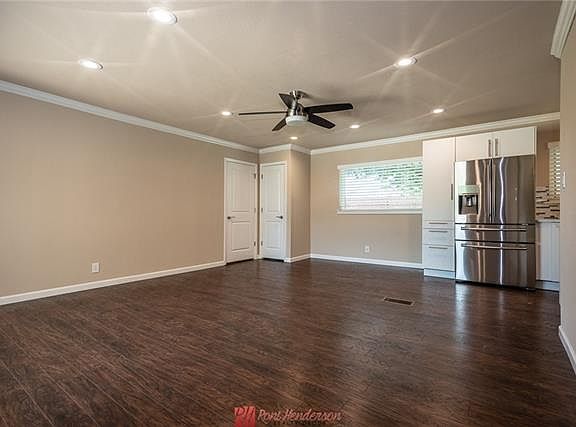 5th image of 2414 Briarwood Ln