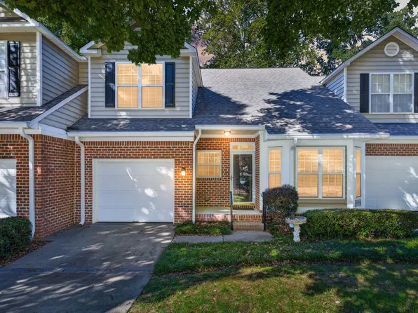 8735 Courage Ct, Raleigh, NC 27615