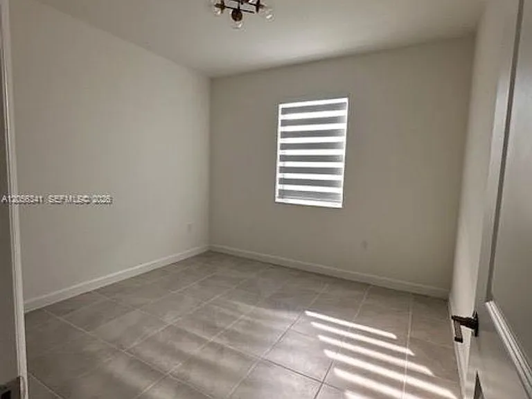 2265 SE 30th St — Photo 10