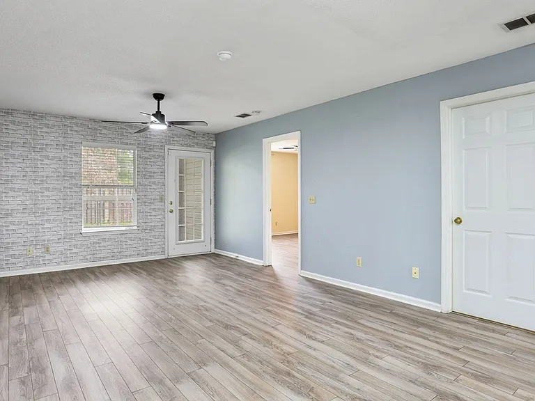 211 Edgewater Rd #36 — Photo 24