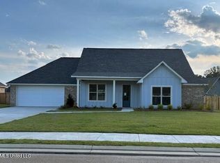107 Trace Pointe Pl, Clinton, MS 39056