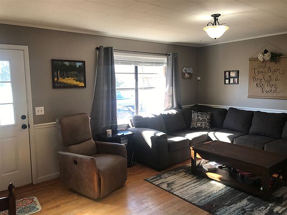 5th image of 103 Astor Dr