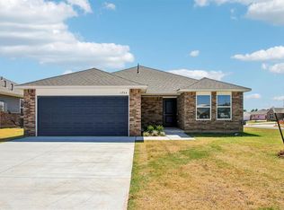 1204 E Ruger Ln, Mustang, OK 73064
