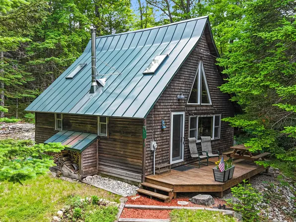 95 Quaker Path Road, Wilmot, NH 03287