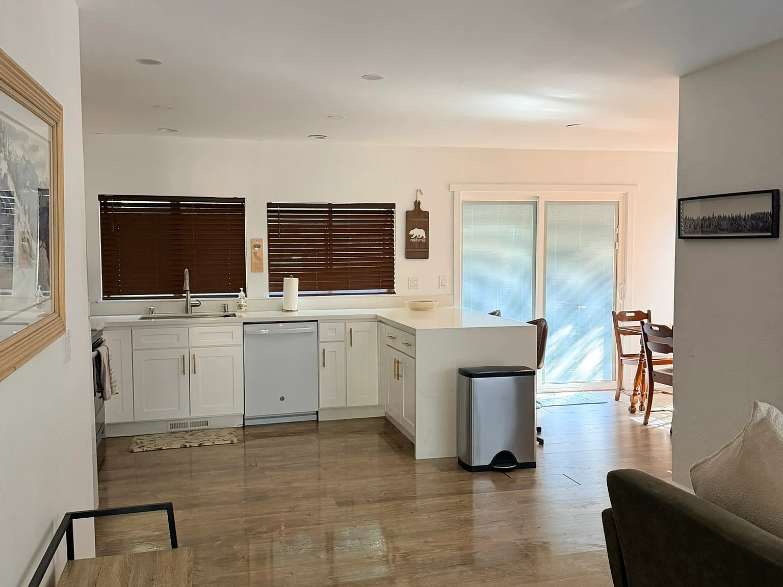 3 bed, 1339 sqft, $4,000 — Photo 2
