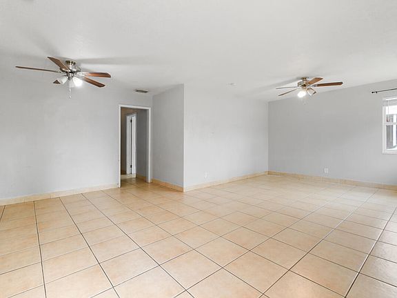 2nd image of 725 40th St