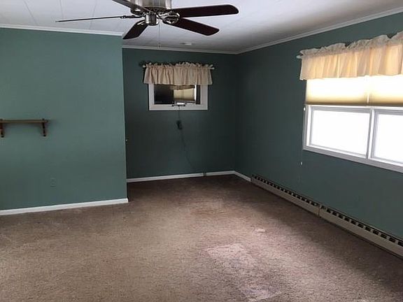 3rd image of 32 Crandall St