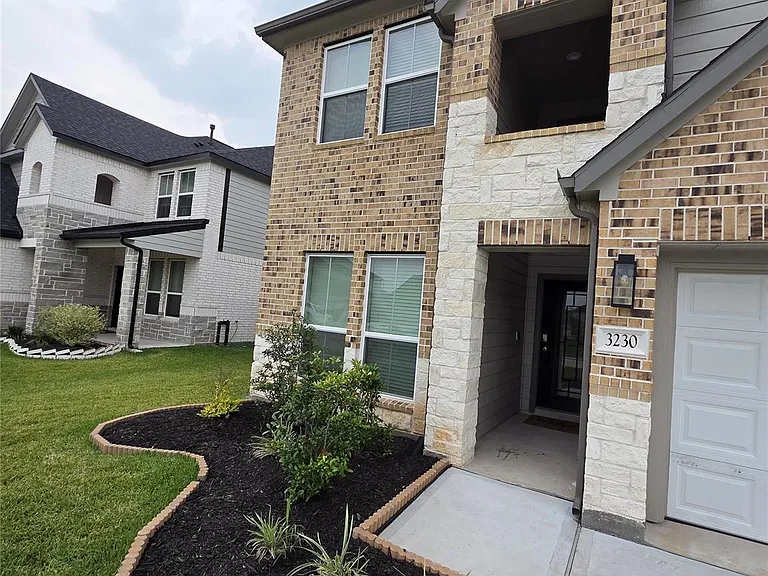 3230 Tilley Dr — Photo 12