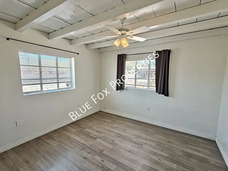 2233 N Isabel Blvd — Photo 19
