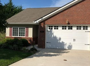 5627 Mountain Oaks Ln, Ooltewah, TN 37363