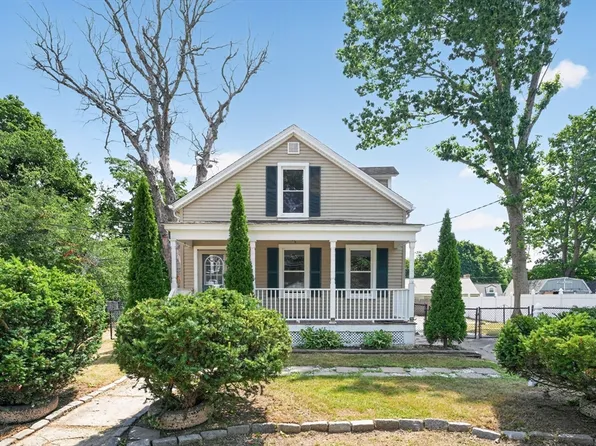 14 Forestvale Rd, Hyde Park, MA 02136