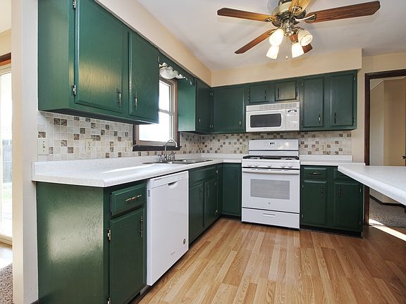 4th image of 486 Francis St