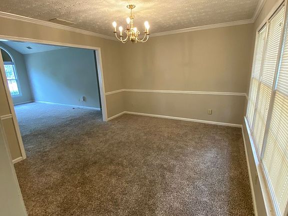 4th image of 1405 Glenfield Dr