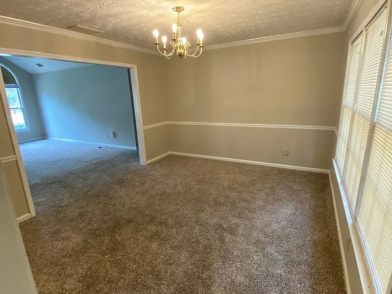 1405 Glenfield Dr — Photo 4