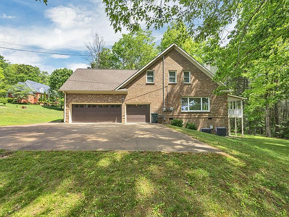 5th image of 308 Creekshire Dr