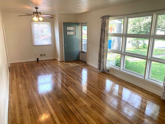 4th image of 315 Fleming Ave NE