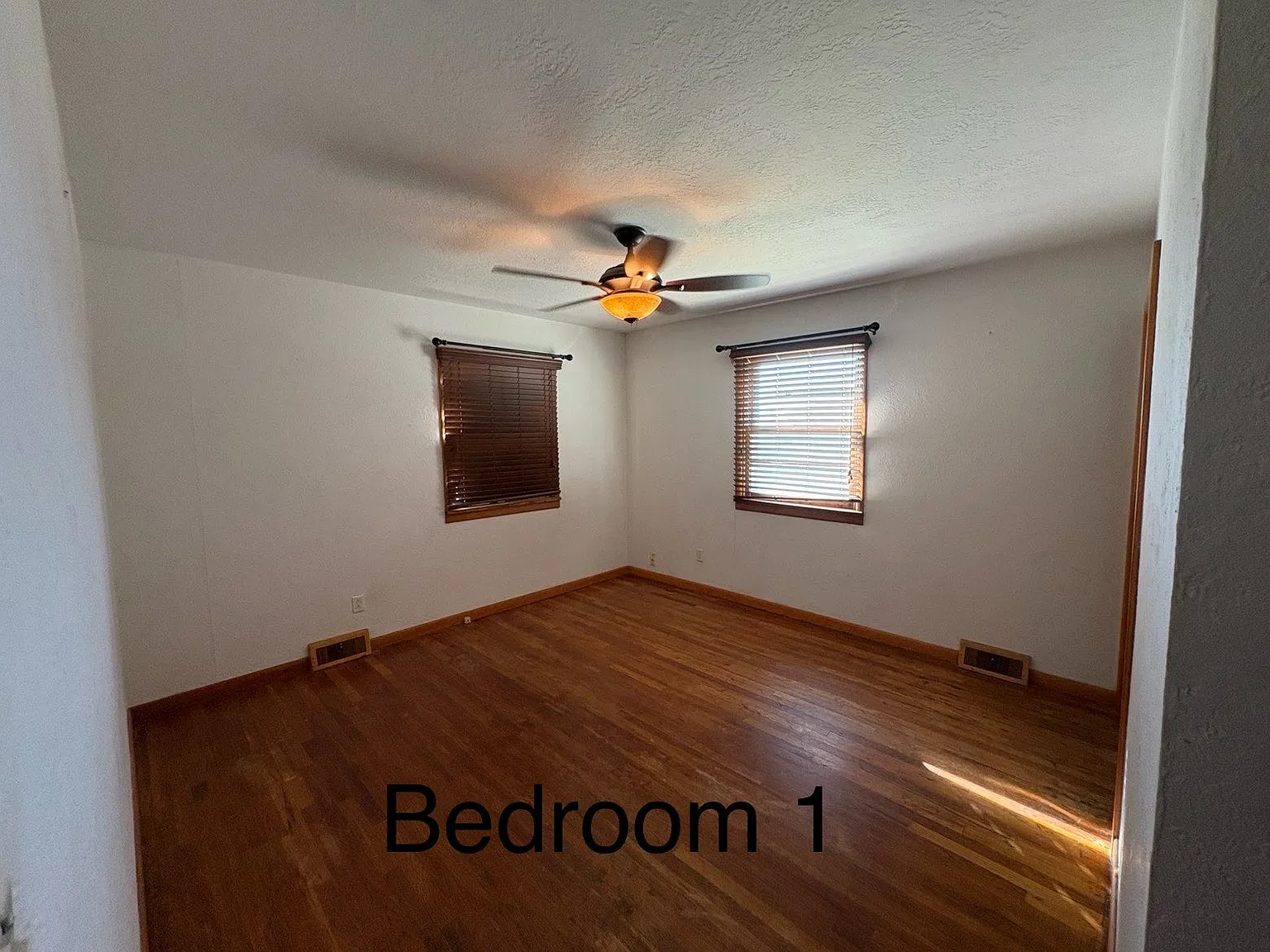 3 bed, 1025 sqft, $1,350 — Photo 3