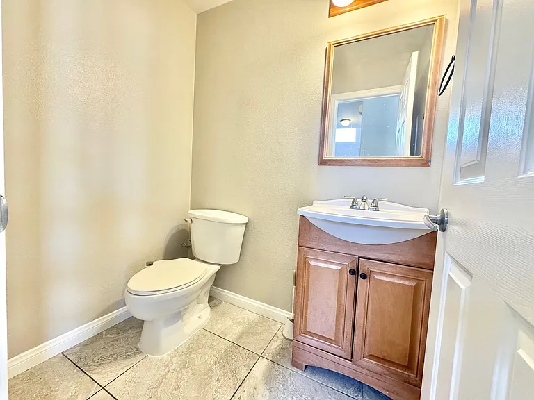 1092 Whispering Birch Ave — Photo 6