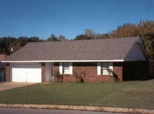 1708 Shady Dr, Guthrie, OK 73044