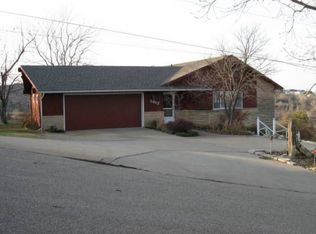 5617 High Meadow Dr, Manhattan, KS 66503