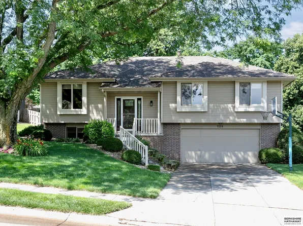 4354 S 154th St, Omaha, NE 68137