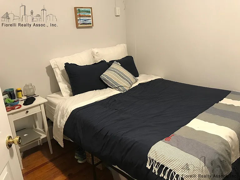 Charter St — Photo 21