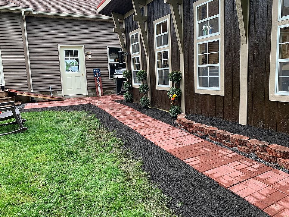 2nd image of 307 Oregon Rd