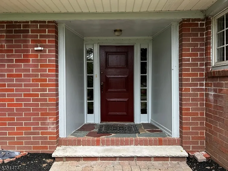 56 Grandview Pl — Photo 4