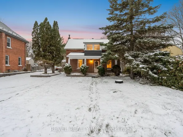 202 Bradford St, Barrie, ON L4N 3B6