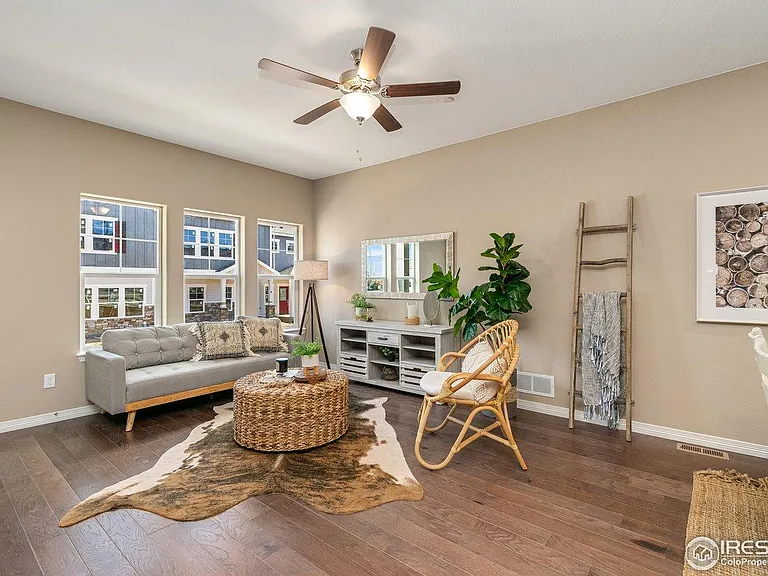 2473 Crown View Dr #5 — Photo 3