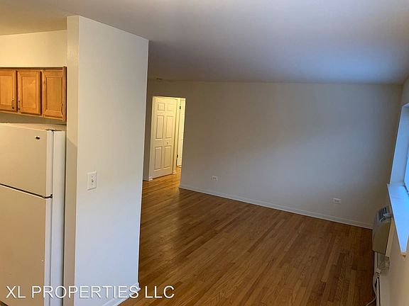 5th image of 1024 W Catalpa Ave APT 302