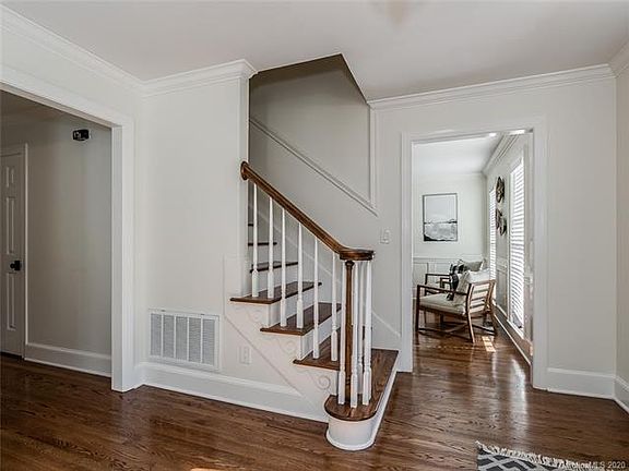 4th image of 5512 Crosshill Ct