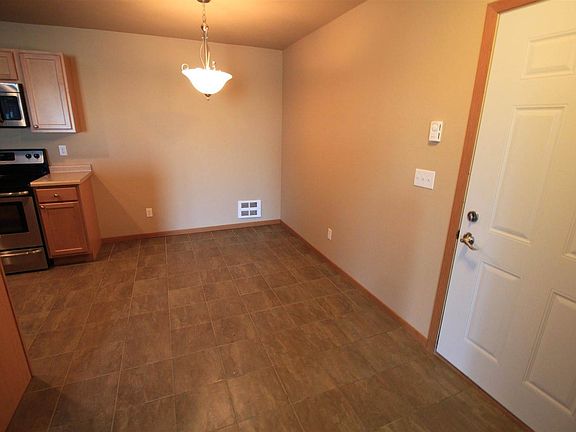 5th image of 1604 20th Ave NW