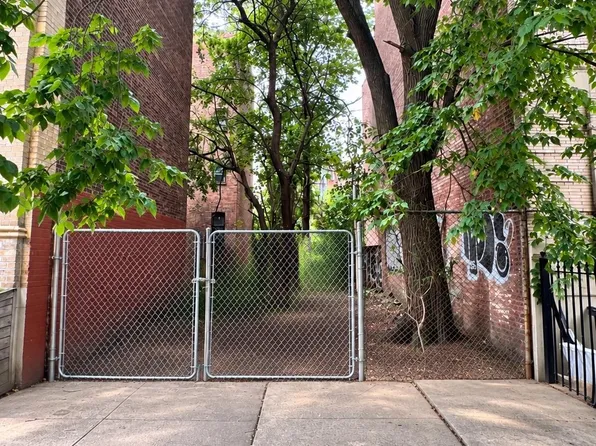 1404A Pacific Street, Brooklyn, NY 11216