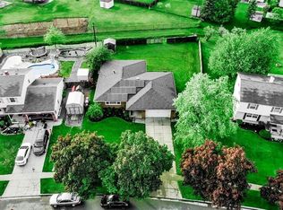 60 Center Dr, Depew, NY 14043