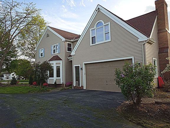 4th image of 34 Westover Dr