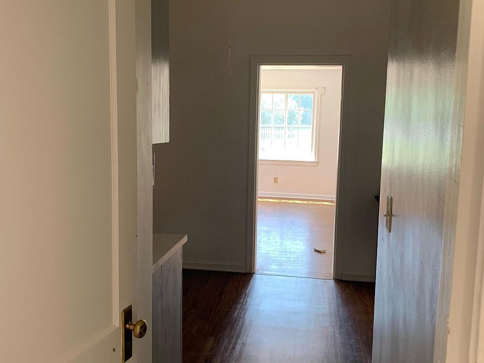 2nd image of 5022 Ridge Ave SE #1