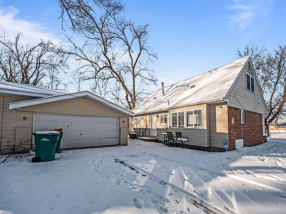 3rd image of 677 Onandaga Ave