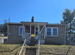 162 Olive St, Marion, VA 24354