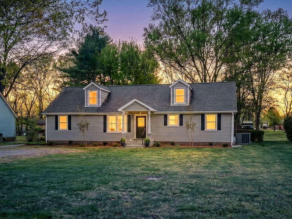 1st image of 112 Fox Ridge Dr