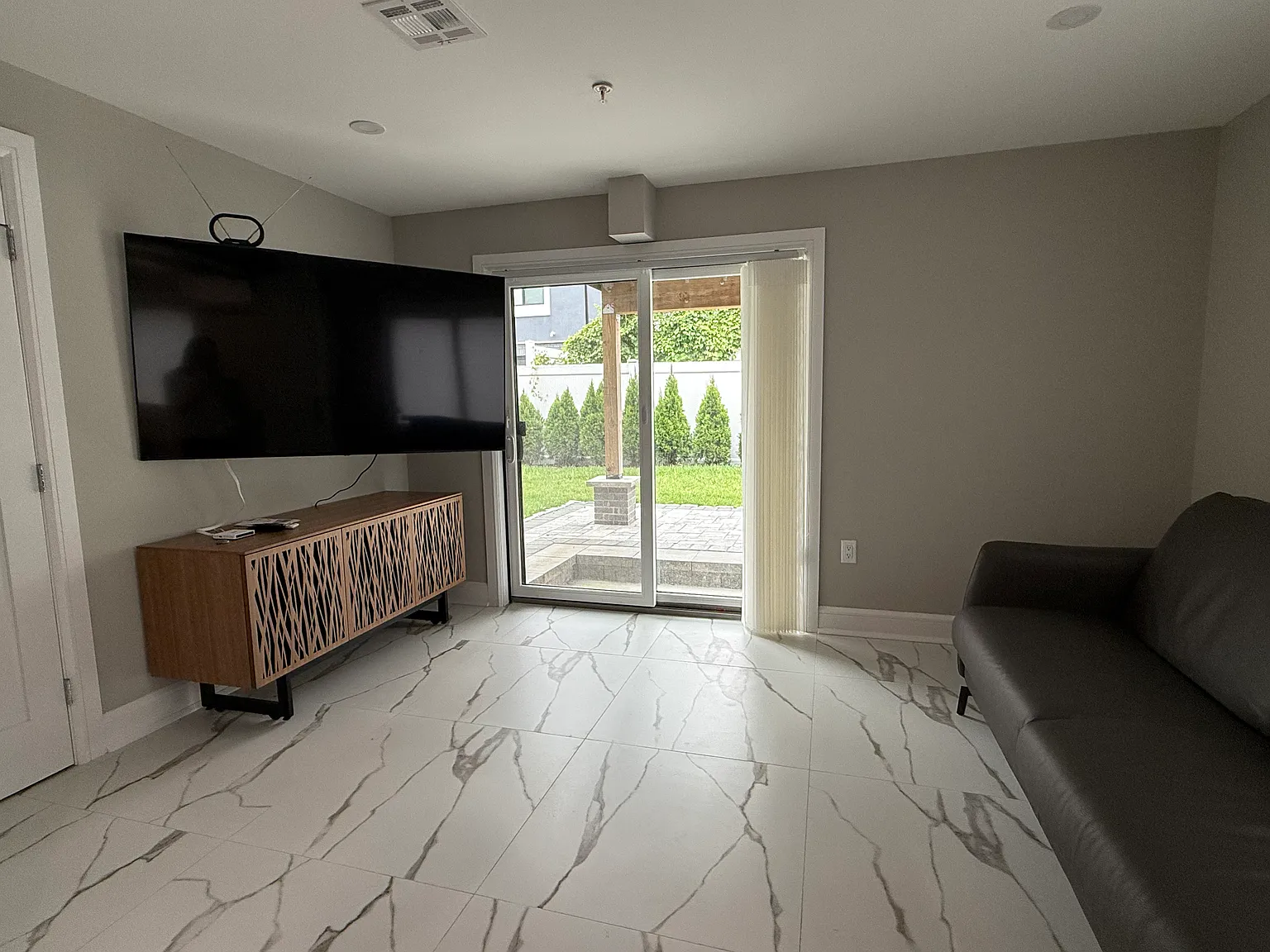 4 bed, $6,300 — Photo 4