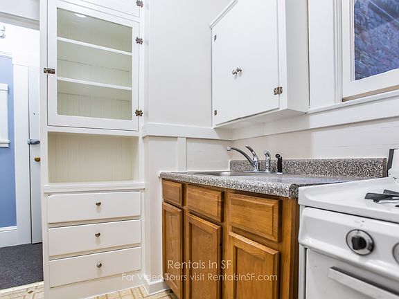 3rd image of 833 Jones St #3