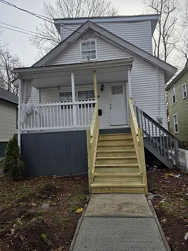 87 Shepard St Photo 1