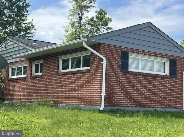 8723 Roper Rd, Parkville, MD 21234