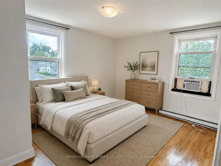 211 Hannah St — Photo 15
