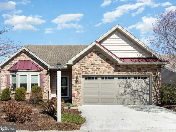 38 Colonial Ct, Shippensburg, PA 17257