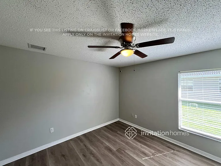1080 SW McCoy Ave — Photo 15