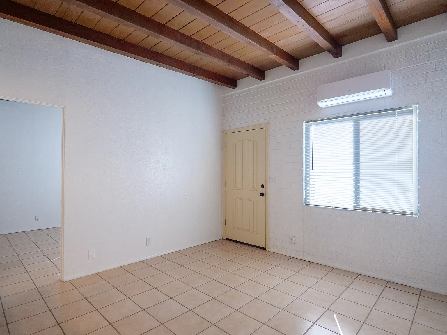 1 bed, 550 sqft, $950 — Photo 3