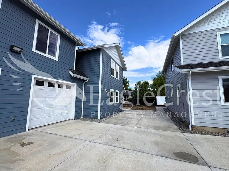 420 Ankeny St — Photo 19