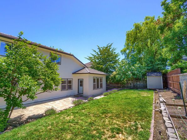 2961 Amblegreen Dr, Medford, OR 97504